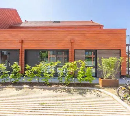 De Ole School Ferienapartments Medium-apartment 02 , Huus Stranden